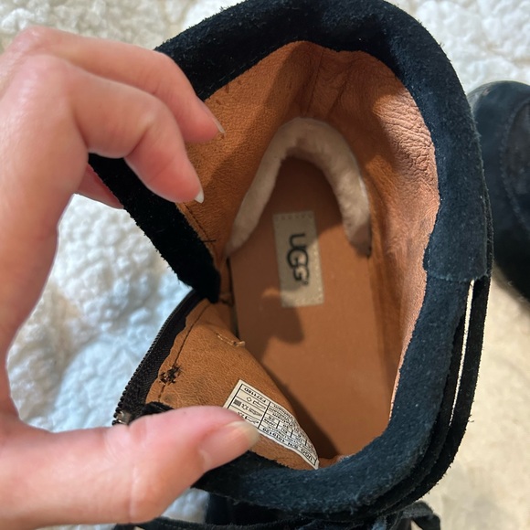 NWOB UGG Reid Moc Boots - Picture 7 of 15